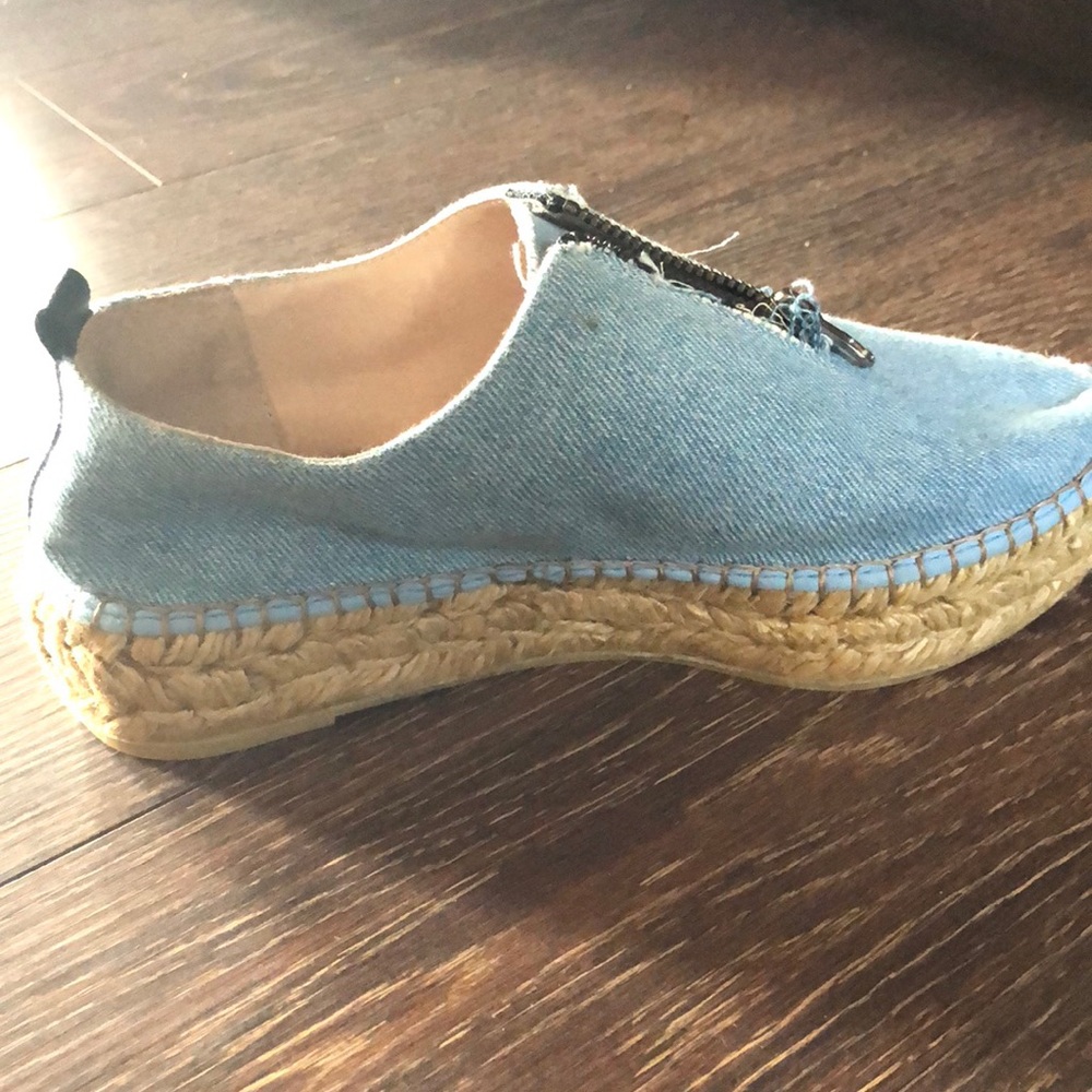Serena Slip-On - Picture 2 of 4